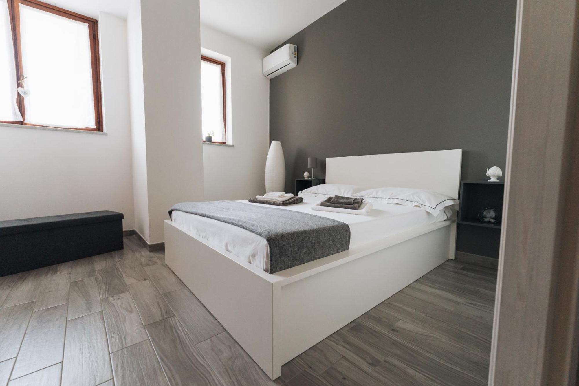 Grey'S Apartment Катания Экстерьер фото